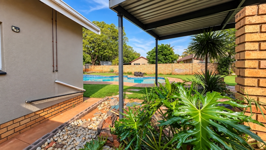 3 Bedroom Property for Sale in Flamwood North West